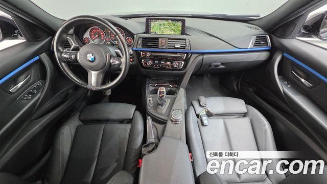 BMW 3-Series 2018 — photo 10
