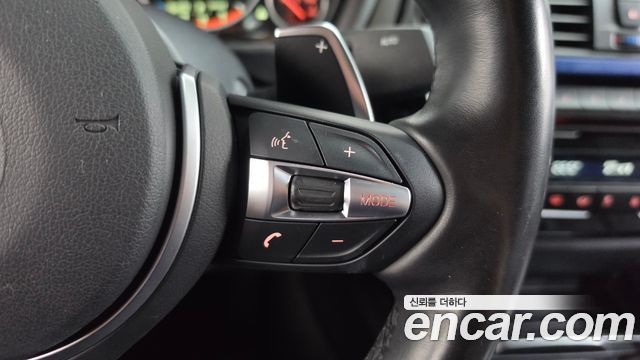 BMW 3-Series 2018 — photo 23