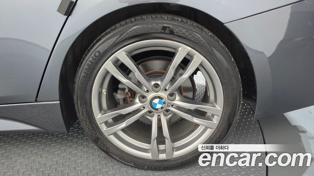 BMW 3-Series 2018 — photo 7