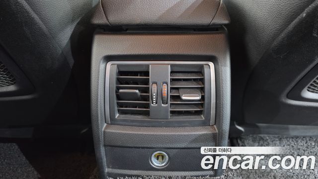 BMW 3-Series 2018 — photo 34