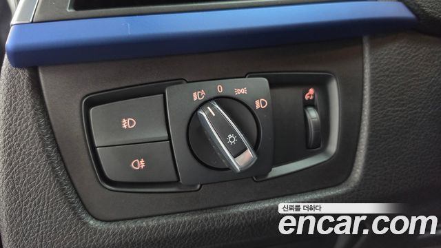 BMW 3-Series 2018 — photo 35