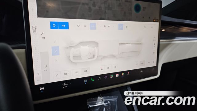 Tesla Model X 2023 — photo 18