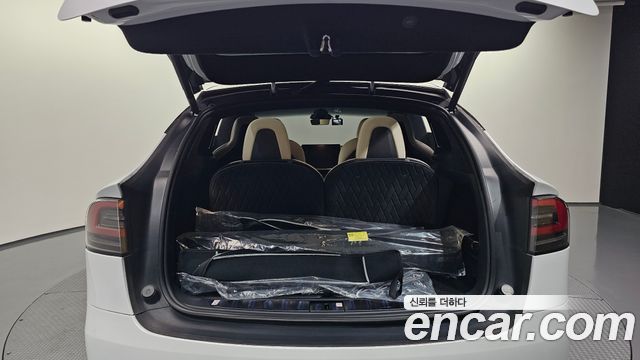 Tesla Model X 2023 — photo 24