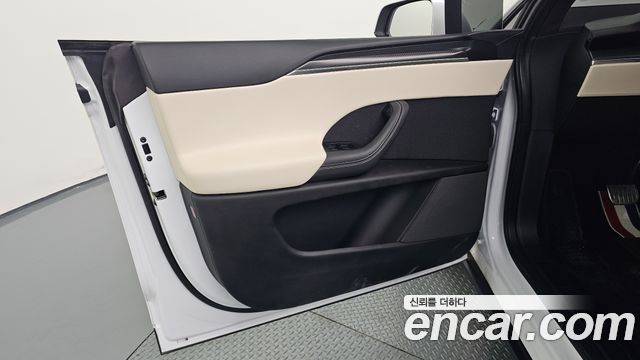 Tesla Model X 2023 — photo 14