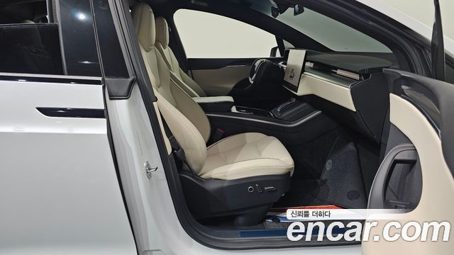 Tesla Model X 2023 — photo 16