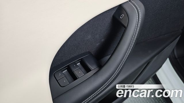 Tesla Model X 2023 — photo 27