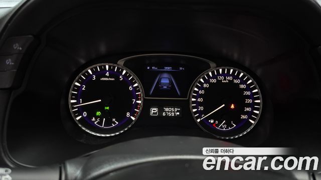 Infiniti QX60 2017 — photo 11