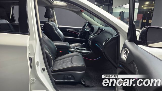Infiniti QX60 2017 — photo 17