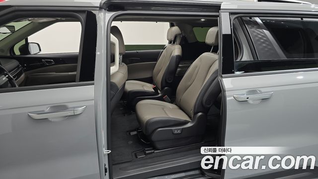 Kia Canival 2025 — photo 17