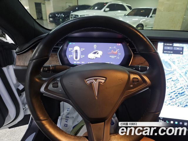 Tesla Model S 2020 — photo 9