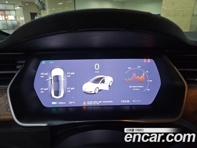 Tesla Model S 2020 — photo 10