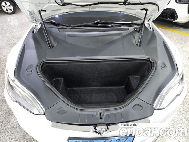Tesla Model S 2020 — photo 17