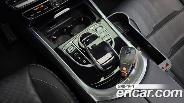 Mercedes-Benz G-Class 2021 — photo 12