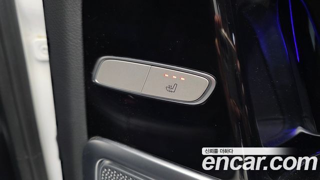 Mercedes-Benz G-Class 2021 — photo 24