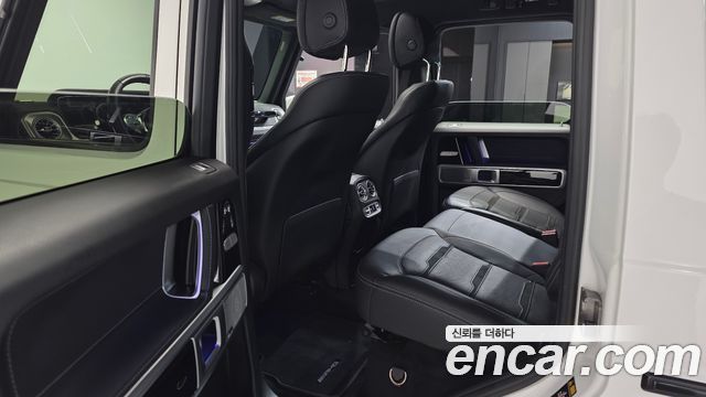 Mercedes-Benz G-Class 2021 — photo 16