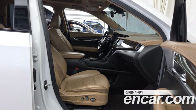 Cadillac XT6 2020 — photo 17