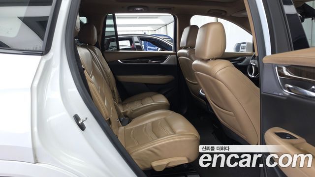Cadillac XT6 2020 — photo 18