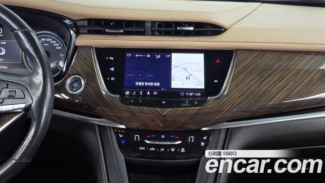 Cadillac XT6 2020 — photo 20
