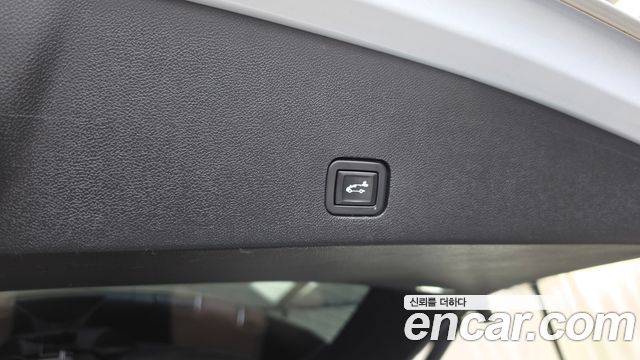 Cadillac XT6 2020 — photo 32