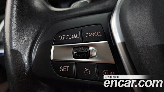 BMW 3-Series 2019 — photo 22