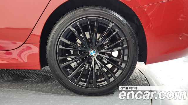 BMW 3-Series 2019 — photo 7