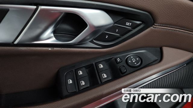 BMW 3-Series 2019 — photo 27