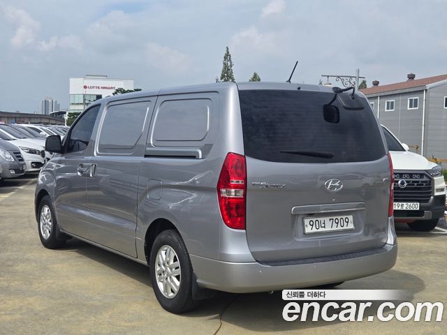 Hyundai Starex 2017 — photo 2