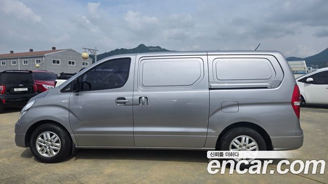 Hyundai Starex 2017 — photo 16