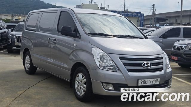 Hyundai Starex 2017 — photo 18