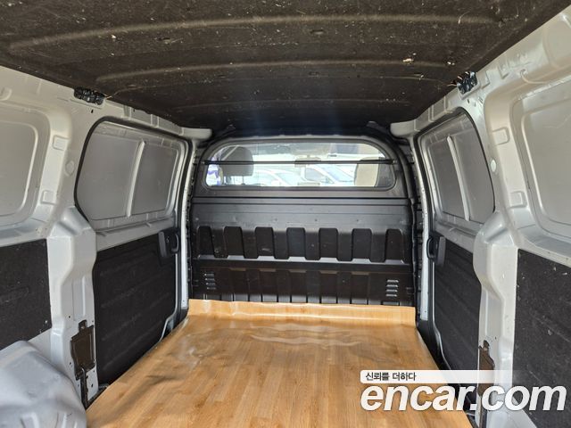 Hyundai Starex 2017 — photo 19