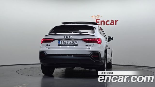 Audi Q3 2020 — photo 4