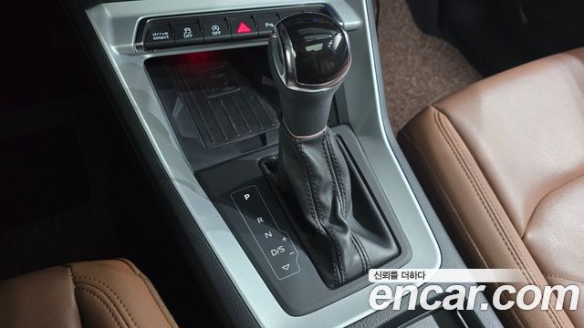 Audi Q3 2020 — photo 12
