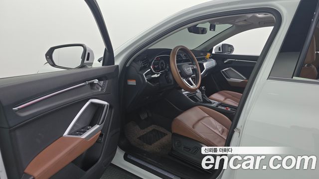Audi Q3 2020 — photo 13