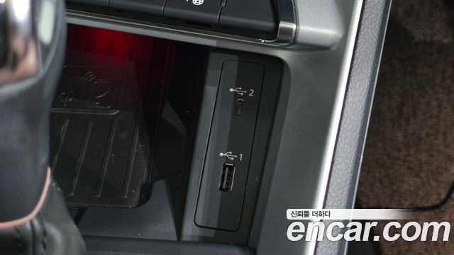 Audi Q3 2020 — photo 20