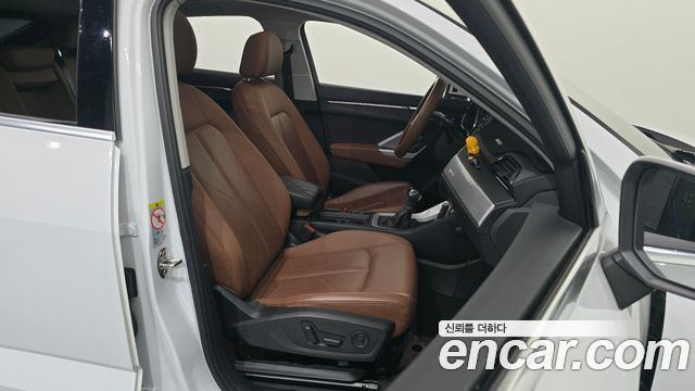 Audi Q3 2020 — photo 16