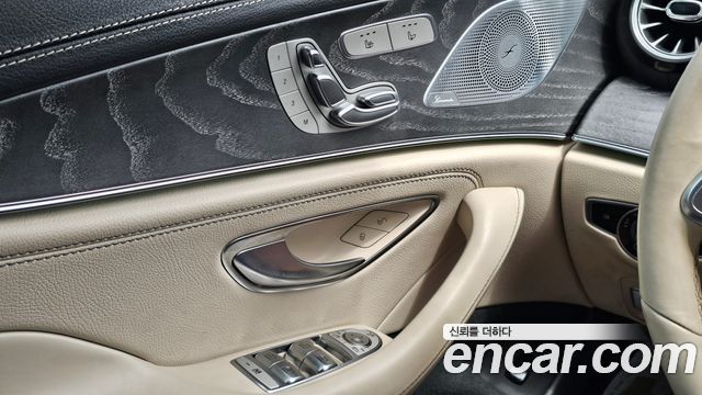 Mercedes-Benz CLS-Class 2021 — photo 13