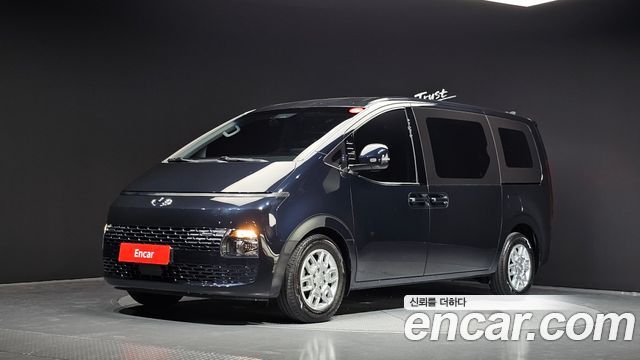 Hyundai Staria 2022 — photo 1