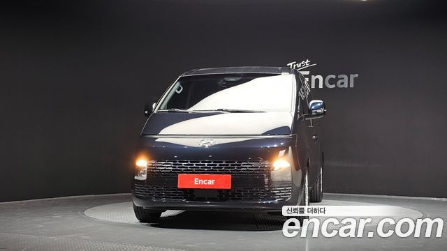 Hyundai Staria 2022 — photo 3