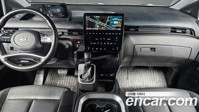 Hyundai Staria 2022 — photo 10