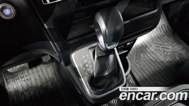 Hyundai Staria 2022 — photo 12