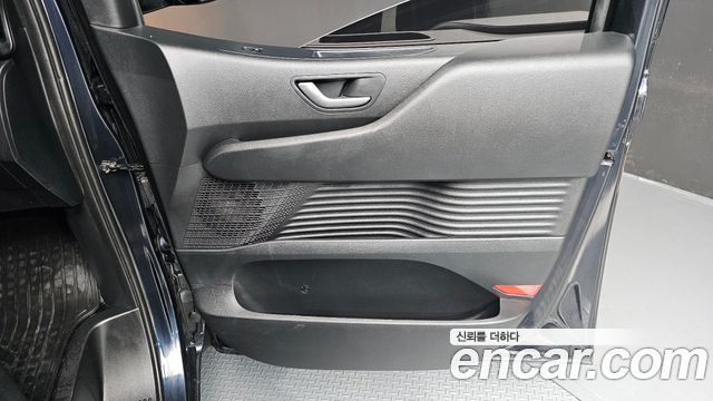 Hyundai Staria 2022 — photo 14
