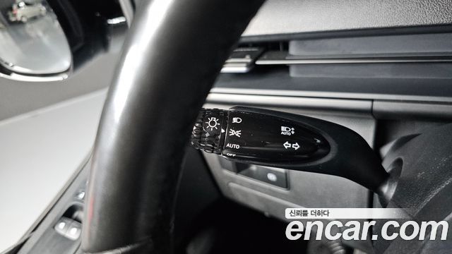 Hyundai Staria 2022 — photo 30