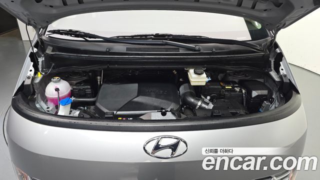 Hyundai Staria 2023 — photo 6