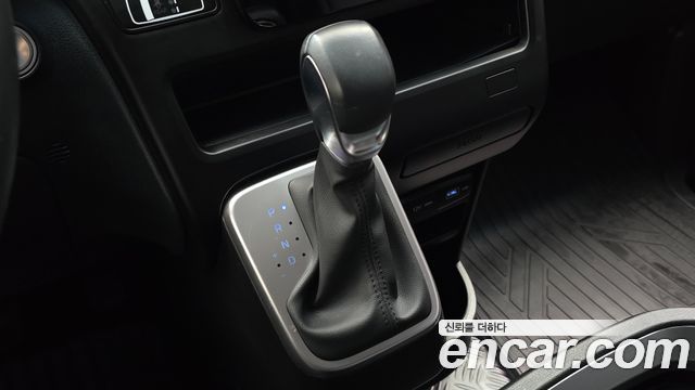 Hyundai Staria 2023 — photo 12