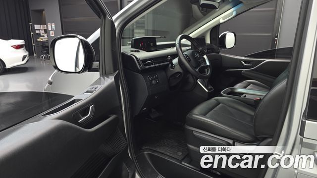 Hyundai Staria 2023 — photo 13