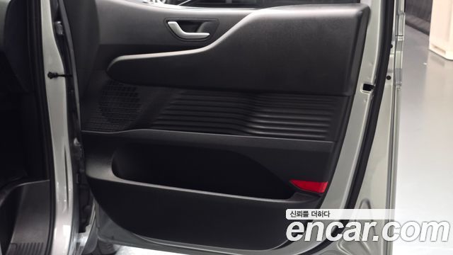 Hyundai Staria 2023 — photo 15