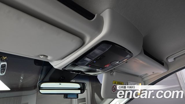 Hyundai Staria 2023 — photo 27