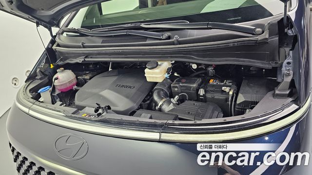 Hyundai Staria 2025 — photo 6