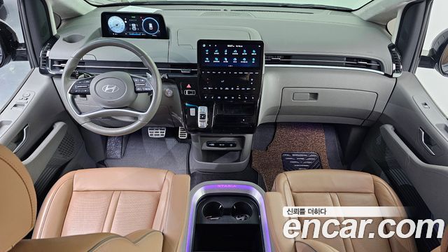 Hyundai Staria 2025 — photo 10
