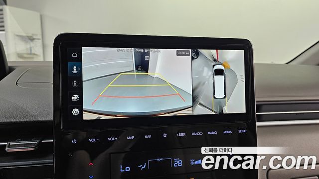 Hyundai Staria 2025 — photo 21